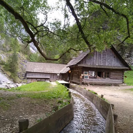 Pod Chopkom Διαμέρισμα *